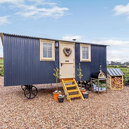 Villa The Lambing Shed Ryhill Exterior foto